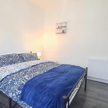 Cosy Room In Manor Park Londres Exterior foto